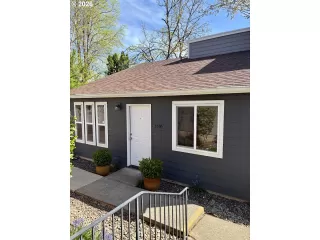 Photo #1: 242041806 Listing 