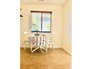 Photo #4: 242041806 Listing 