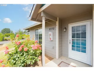 Photo #6: 24207167 Listing