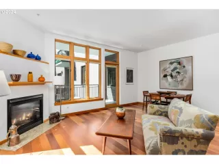 Photo #2: 24207276 Listing 