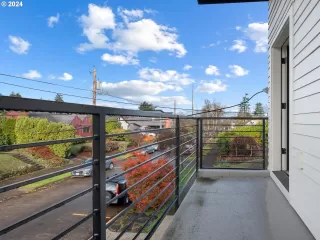 Photo #4: 24207996 Listing