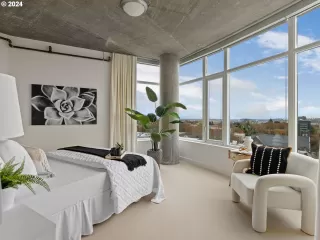 Photo #4: 24208645 Listing