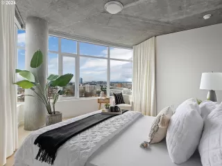 Photo #6: 24208645 Listing