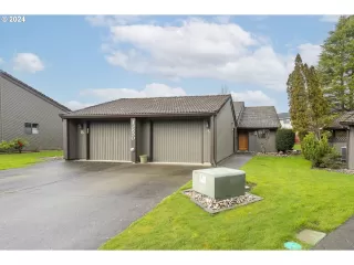 Photo #2: 24208933 Listing 