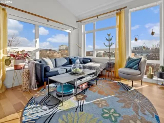 Photo #2: 24209162 Listing