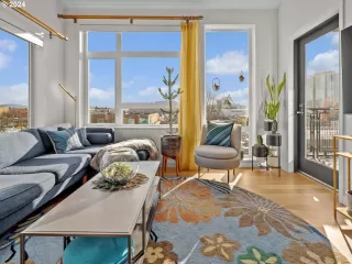 Photo #3: 24209162 Listing