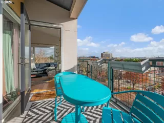 Photo #6: 24209162 Listing