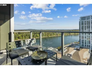 Photo #3: 24209442 Listing