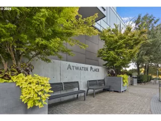 Photo #6: 24209442 Listing