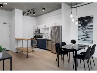 Photo #5: 24210242 Listing