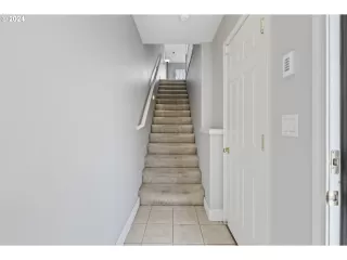 Photo #2: 24210278 Listing