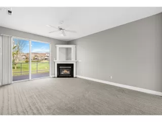 Photo #4: 24210278 Listing