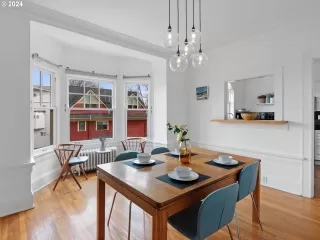 Photo #3: 24210503 Listing