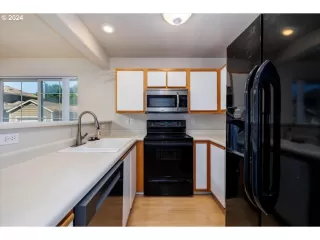 Photo #4: 24211121 Listing 