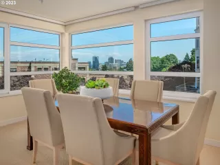 Photo #6: 24211223 Listing