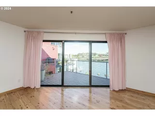 Photo #6: 24211263 Listing