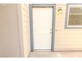 Photo #3: 24212061 Listing