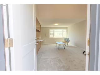 Photo #4: 24212061 Listing