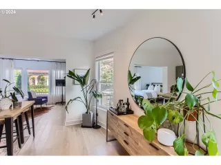 Photo #4: 24212435 Listing 