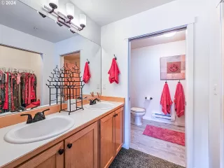 Photo #4: 24213061 Listing 