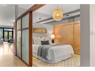 Photo #1: 24213223 Listing