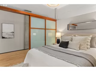 Photo #2: 24213223 Listing