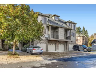 Photo #1: 24213900 Listing