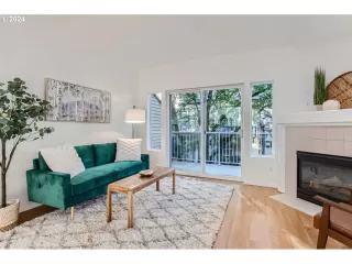 Photo #4: 24214199 Listing 