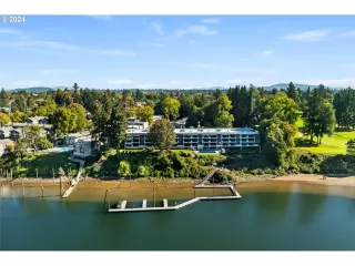 Photo #2: 24214611 Listing