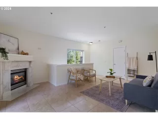 Photo #3: 24216954 Listing