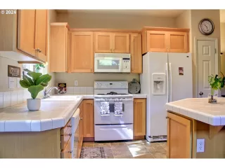 Photo #5: 24217181 Listing 