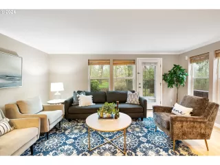 Photo #3: 24218800 Listing