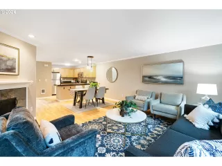 Photo #5: 24218800 Listing