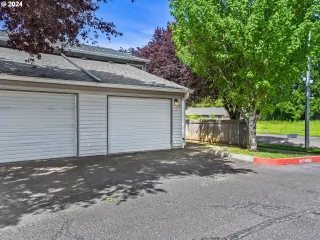 Photo #4: 24221161 Listing