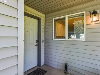 Photo #6: 24221161 Listing