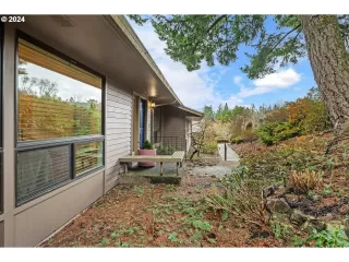 Photo #3: 24222370 Listing 