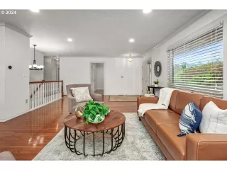 Photo #5: 24222370 Listing 