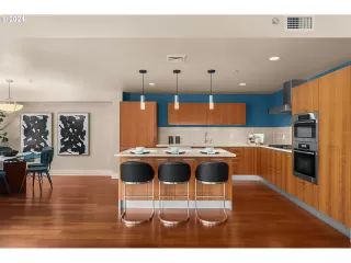 Photo #1: 24224682 Listing