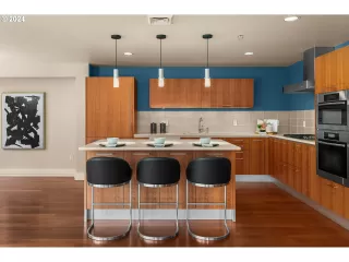 Photo #2: 24224682 Listing