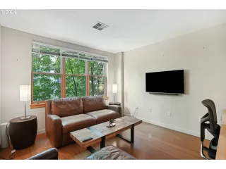 Photo #4: 24224939 Listing 