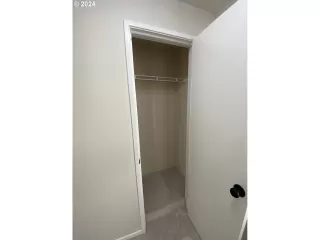 Photo #2: 24226656 Listing 