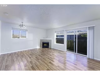 Photo #3: 24227109 Listing 