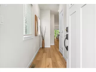 Photo #3: 242275281 Listing 