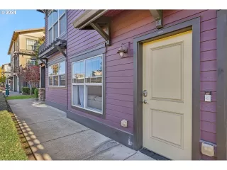 Photo #5: 24230219 Listing