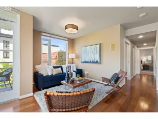 Photo #2: 24230804 Listing 