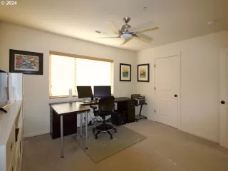 Photo #6: 24231509 Listing