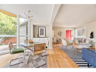 Photo #5: 24231655 Listing