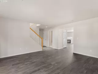 Photo #6: 24232123 Listing