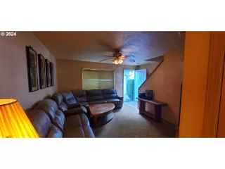 Photo #6: 24232437 Listing 