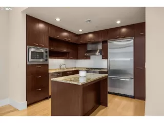 Photo #6: 24232583 Listing 